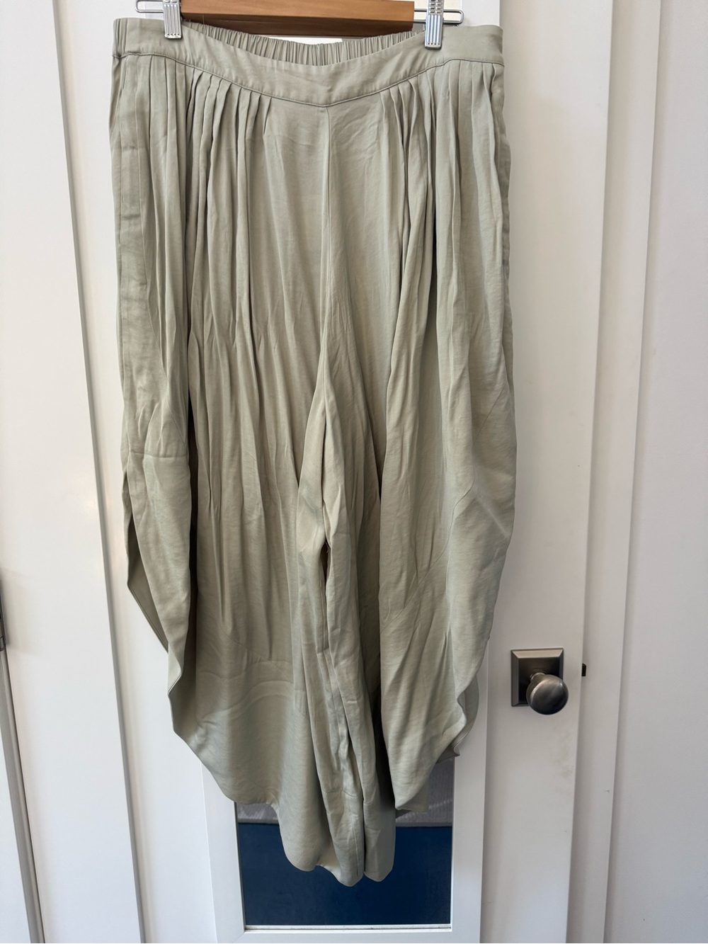 Ruti NWT Let it Slide Slinky Pant - Picture 5 of 6